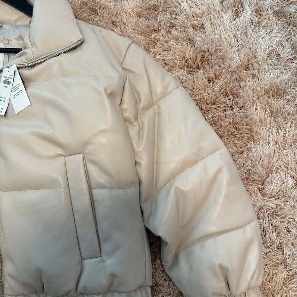 ABERCROMBIE NWT ULTRA CROPPED PUFFER JACKET - Picture 5 of 7